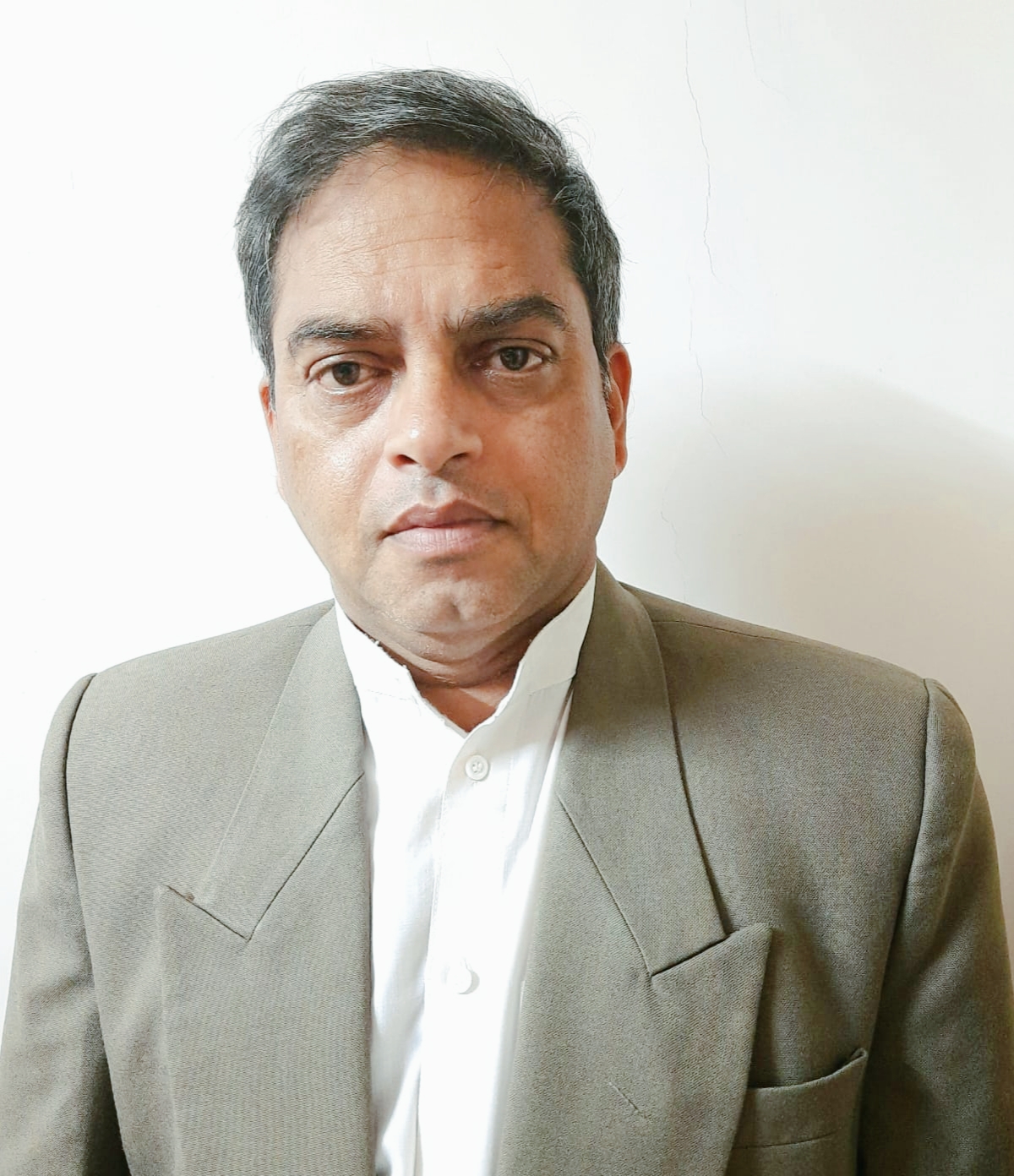 Dr Mithilesh Varma